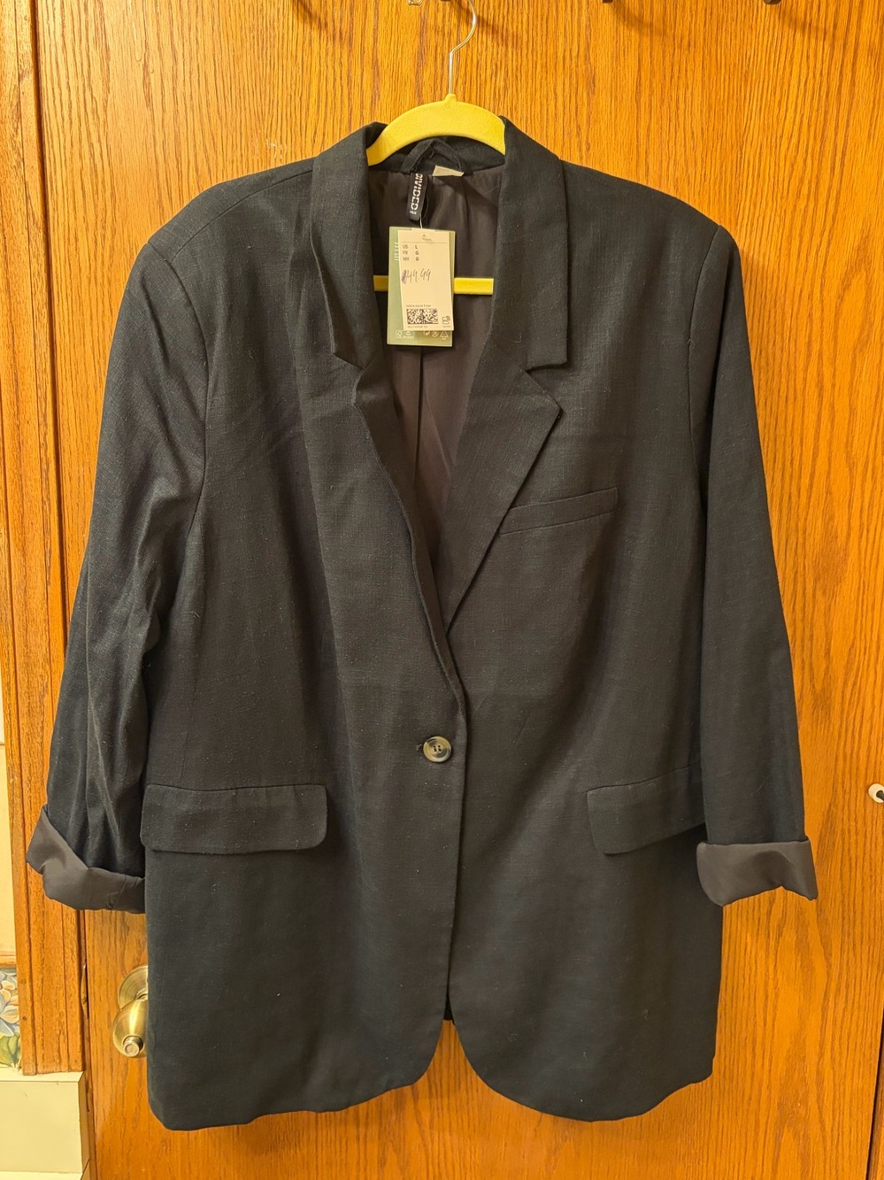 NWT H&M Black Women's One button lined Blazer. Size Large